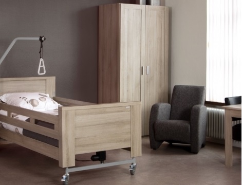Vroomshoop Houston, hoog laag bed, bedlift ,papagaai,twee deurs kast, , verpleegbed, zorg, instelling,matras.
